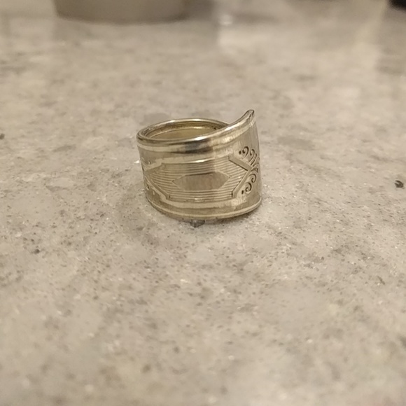 Vintage Handmade silver spoon ring - Picture 5 of 5
